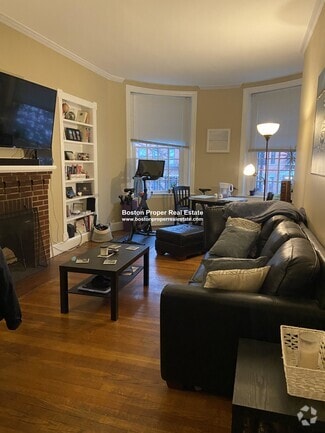 Building Photo - 456 Beacon St