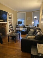 Building Photo - 456 Beacon St