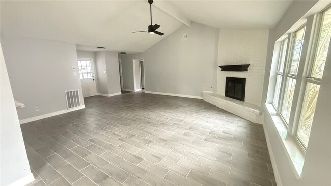 Building Photo - 4202 Junker St