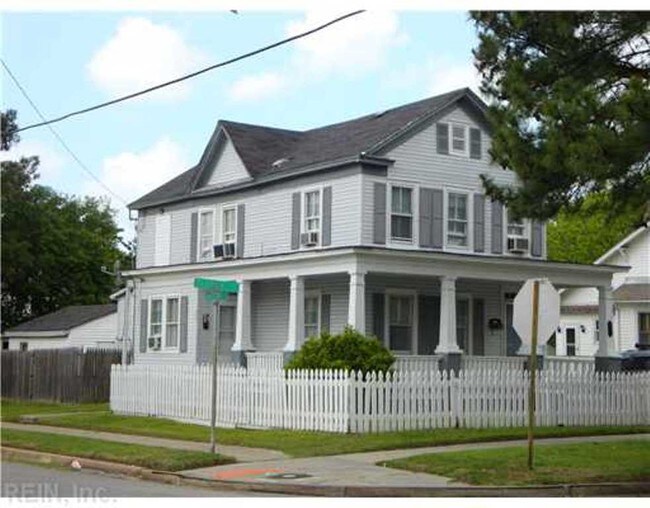 Building Photo - 656 Florida Ave