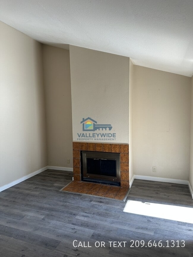 Building Photo - 9523 Cody Way