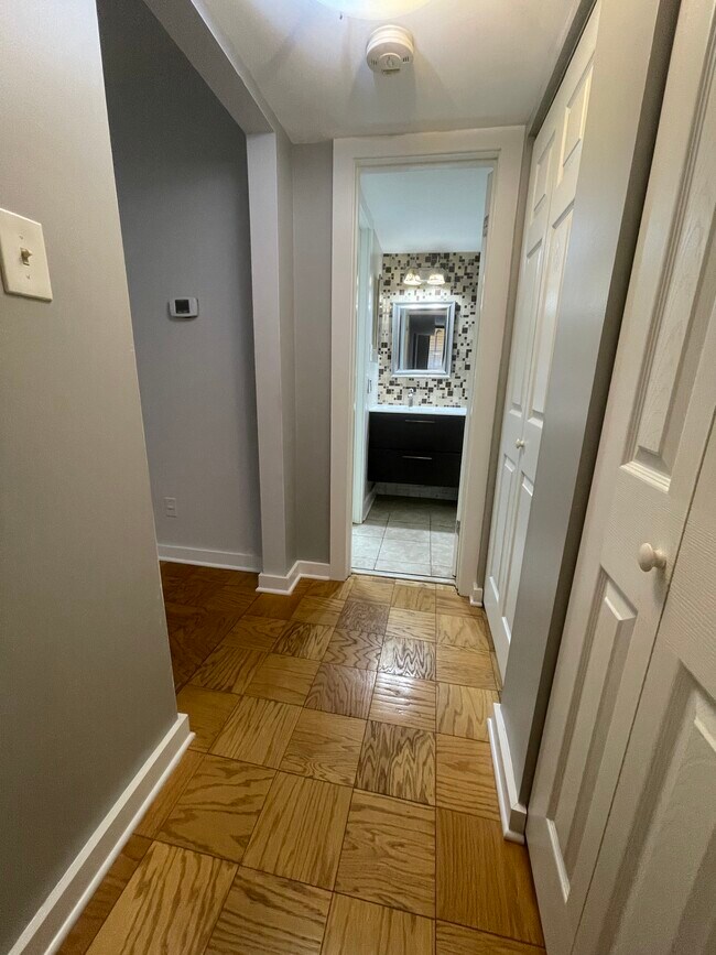 4 Monroe St Unit 108, Rockville, MD 20850 Condo for Rent in Rockville