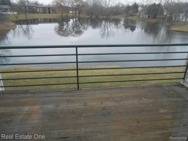 Foto del edificio - 2830 Davison Ave