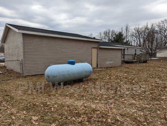 Building Photo - 2706 Pasture Ln