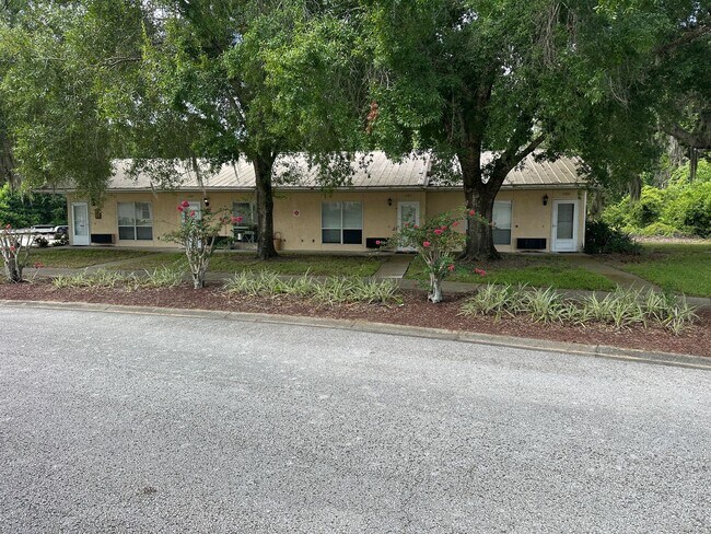 Foto del edificio - Experience Maintenance-Free 55+ Living at The Cove at Tavares Village!