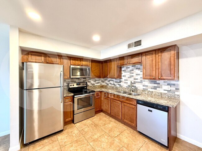 Foto del edificio - 6206 E Glencove St