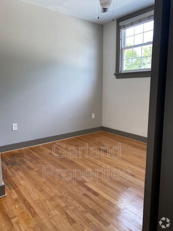 Building Photo - 821 Salem Ave SW