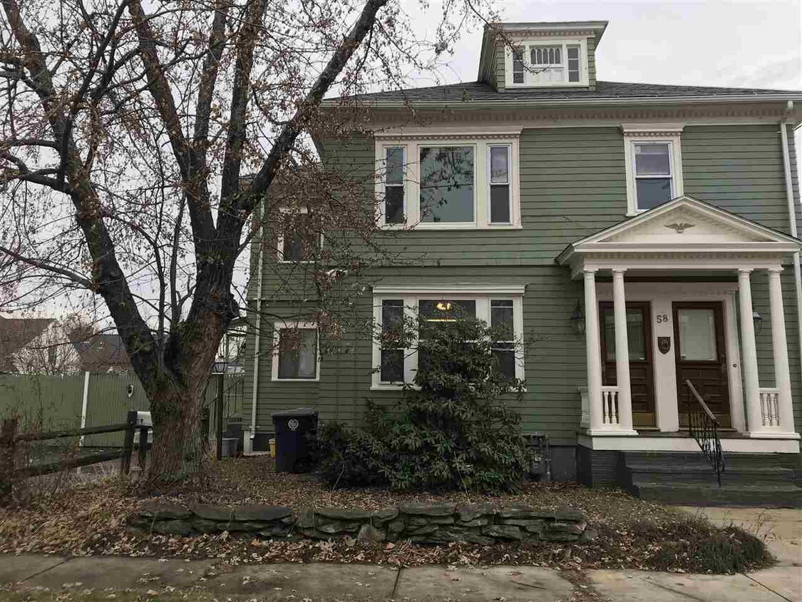 Primary Photo - 58 Blossom St