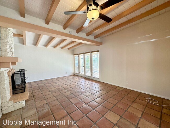 Building Photo - 2 br, 1.5 bath House - 22580 Parkmead Dr.