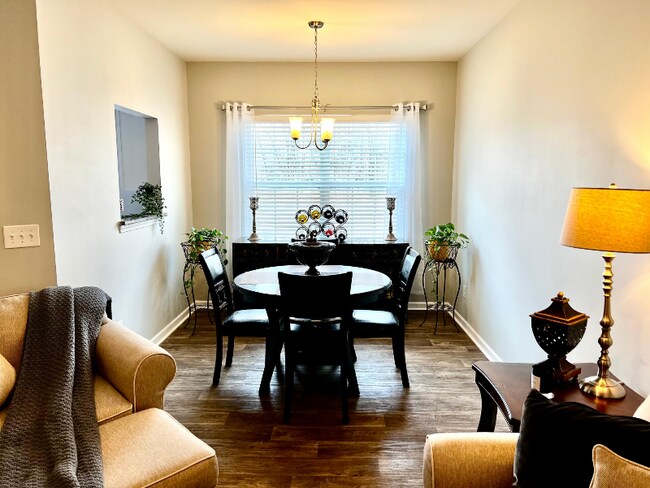 Foto del edificio - 6009 Guildford Hill Ln