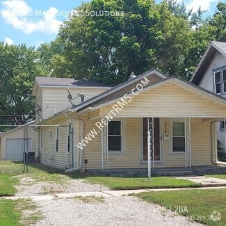Building Photo - 2210 SW Fillmore St