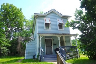 Building Photo - 3005 E 19th Terrace