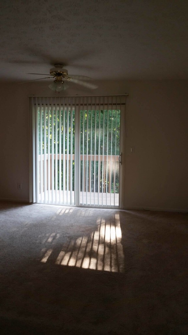 Walnut Hills Apartments in Saint Albans, WV