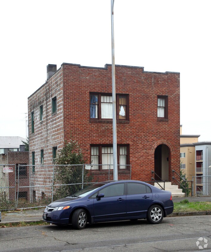Primary Photo - 1313 S Fawcett Ave