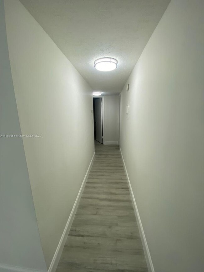 Foto del edificio - 3720 N Pine Island Rd