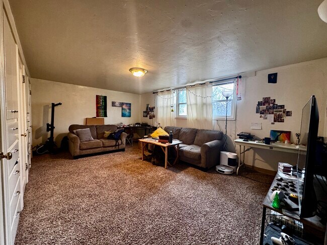 Foto del edificio - Frame House Duplex