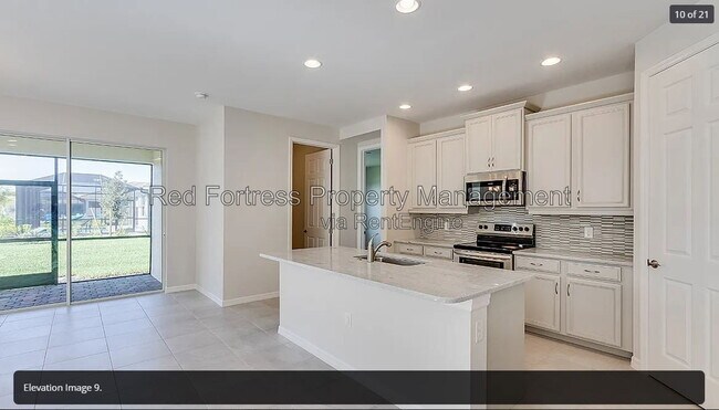 Foto del edificio - 15240 Floresta Ln
