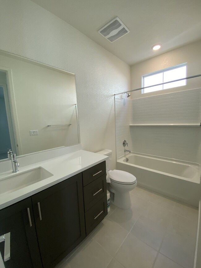 Building Photo - 2466 Elan Dr