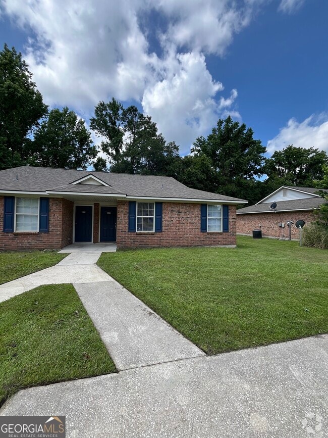 Building Photo - 412 Admiral's Walk Dr