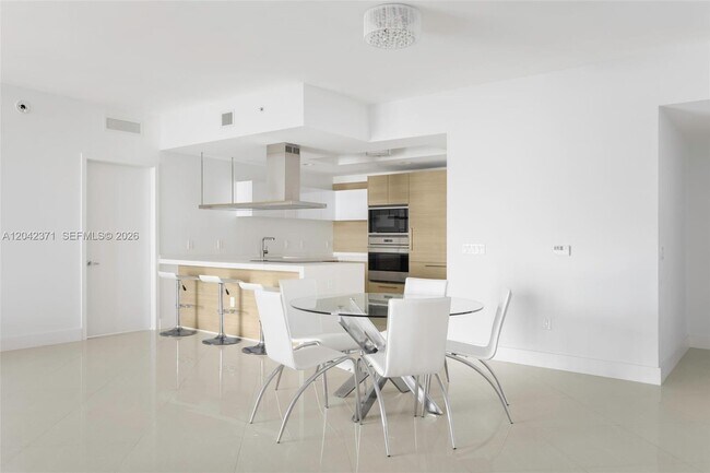 Foto del edificio - 17301 Biscayne Blvd