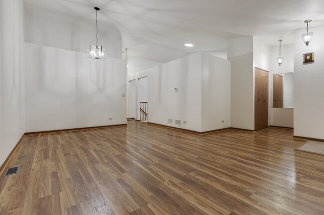 Building Photo - 1791 Barnhill Dr