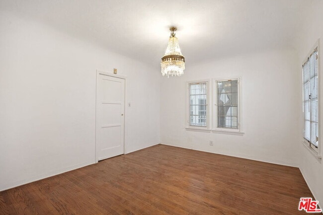 Building Photo - 436 S Rexford Dr
