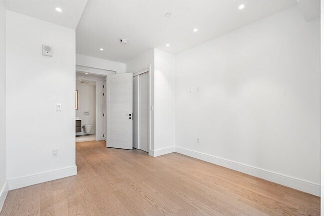 Foto del edificio - 72 Walnut St