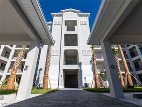Building Photo - 5807 Double Eagle Cir