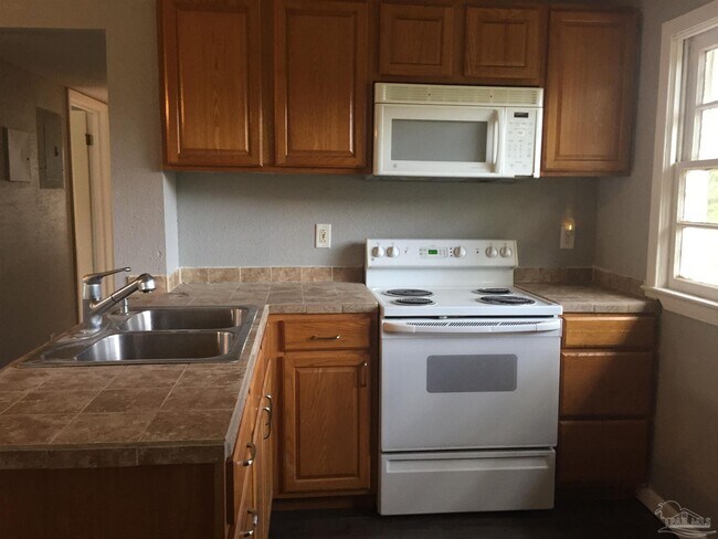 Foto del edificio - 8 Baggett Ct