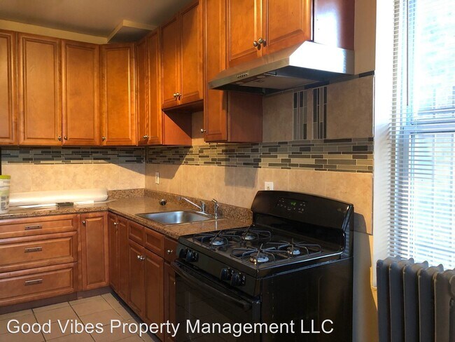 Building Photo - 5 br, 1 bath House - 412 N Olden Ave