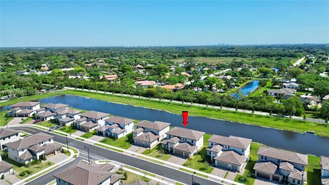 Foto del edificio - 4390 SW 122nd Terrace