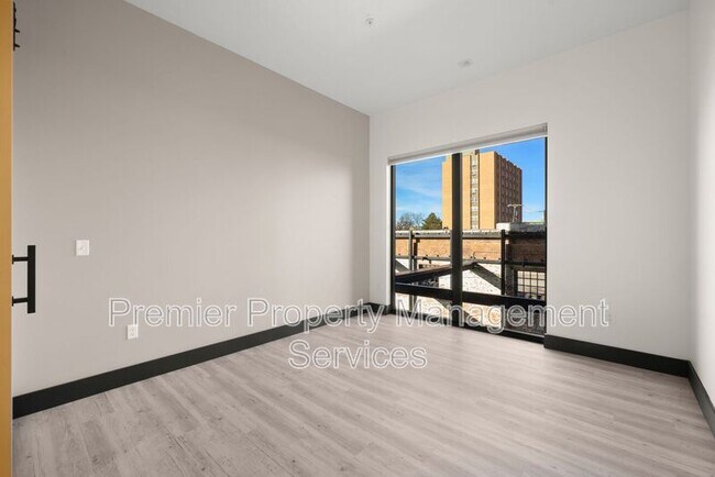 Building Photo - 2310 First Ave N