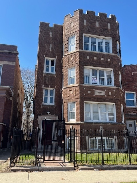 Building Photo - 7804 S Burnham Ave
