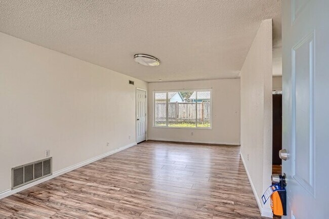 Foto del edificio - 19458 SE 266th St, Covington, WA, 98042