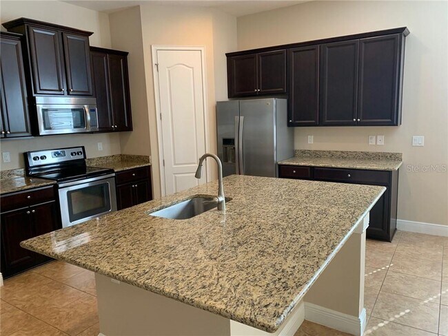 Building Photo - 11514 Quiet Forest Dr