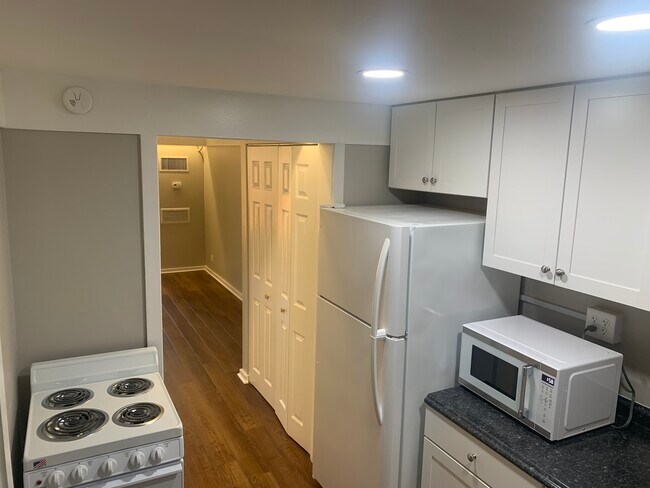 Foto del edificio - 130 Fairway Ave