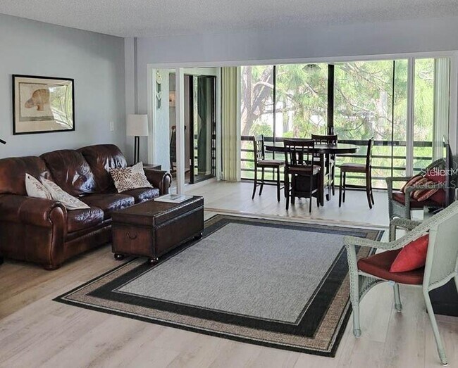 Foto del edificio - 5018 MARSHFIELD Rd