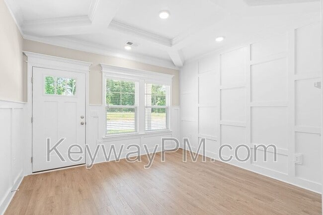 Building Photo - 3205 Venetian Dr