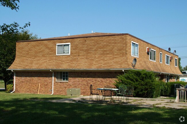 Building Photo - 50 Jean St