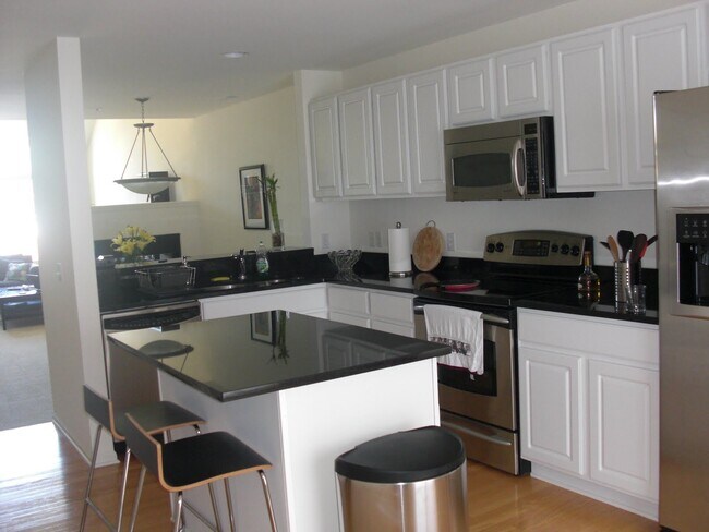 Foto del edificio - 3218 Camden Dr