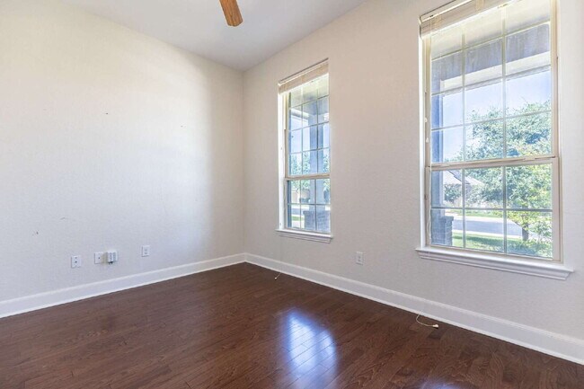 Building Photo - 5041 Country Nest