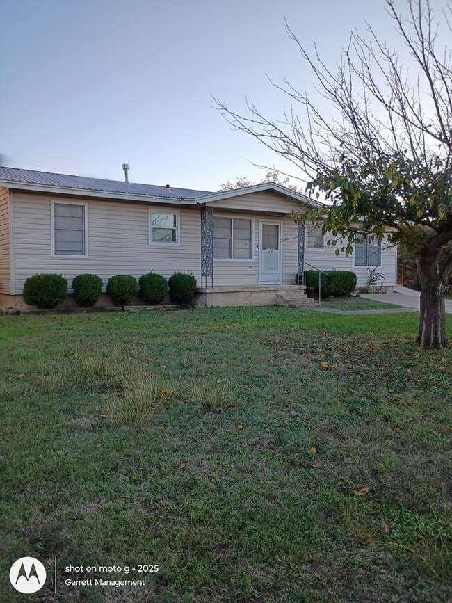 Building Photo - 12 Del Norte St