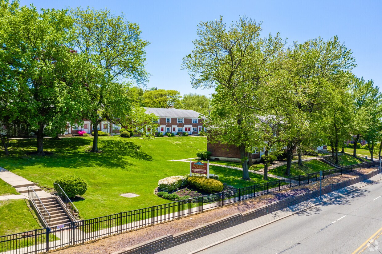 Ridgefield Gardens Apartments Ridgefield, NJ
