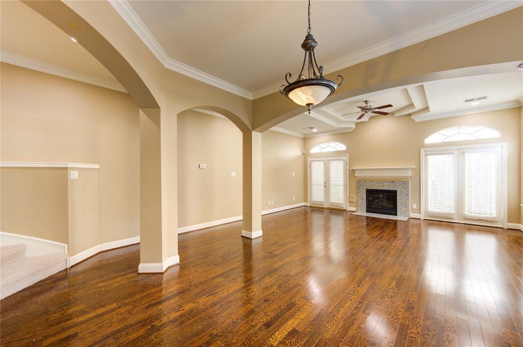 Foto principal - 610 Detering St