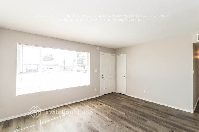 Foto del edificio - 1624 W Behrend Dr