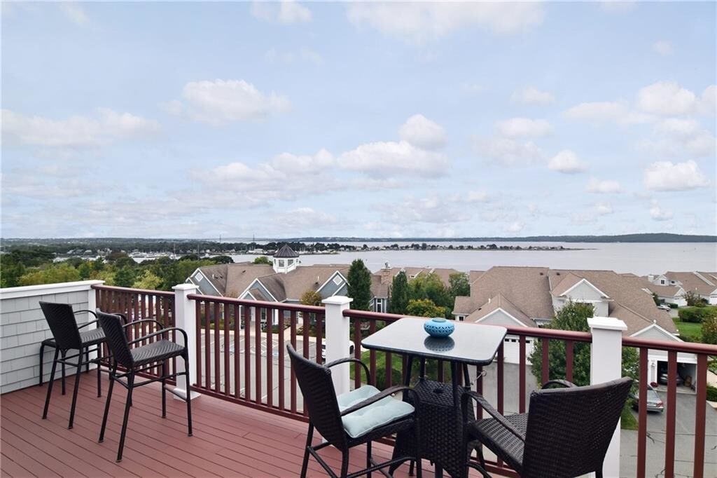 Primary Photo - 95 Topsail Dr