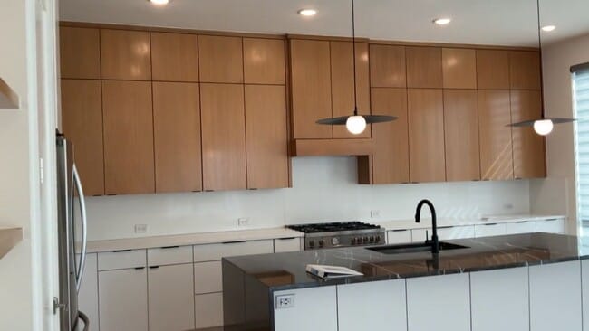 Building Photo - 1012 Mobile St