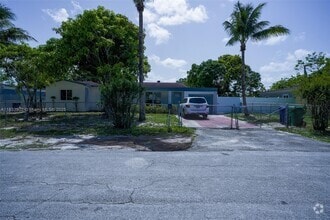 Building Photo - 14530 NW 11th Ct