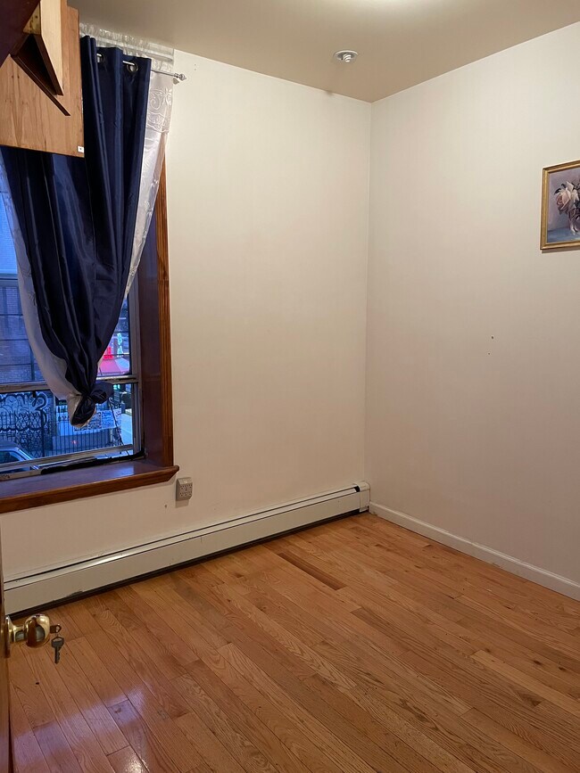 Building Photo - 5223 4th Ave