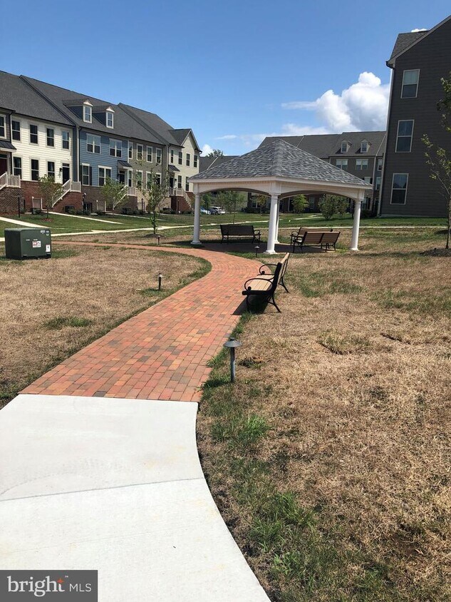 18053 Red Mulberry Rd, Dumfries, VA 22026 Townhouse for Rent in